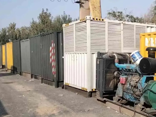 邕宁200KW柴油发电机机组每小时油耗是多少？